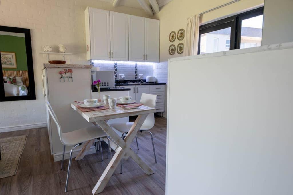 The Amaryllis Luxury Apartment Bella Donna Bettys Bay Exterior photo